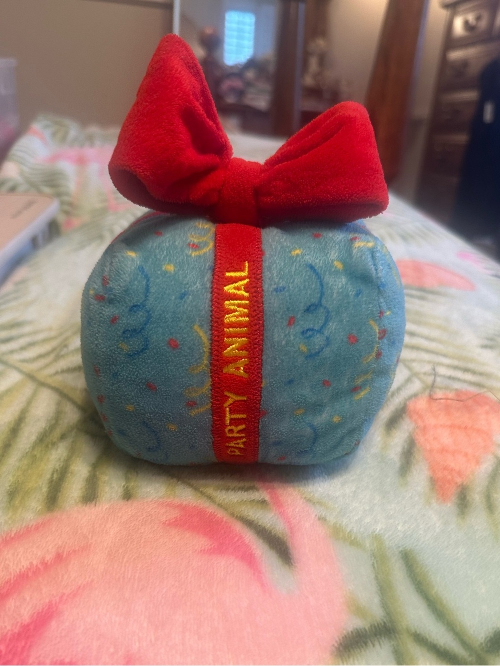Party Animal Plush Dog Toy Gift Box Toy Soft Squeaky Pet Toy with Bow Puppy